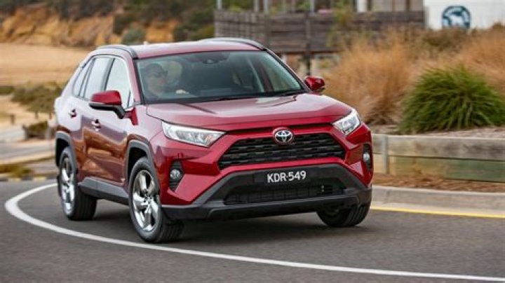 2023 Toyota RAV4 Hybrid new car review