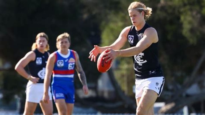 AFL: Carlton coach Michael Voss says Tom De Koning still wanted