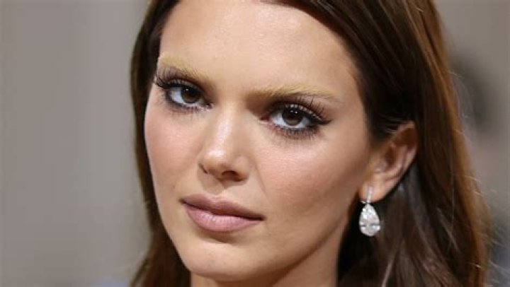 Amy Acker – Bio: 5 Quick Facts You Need To Know About The Actress