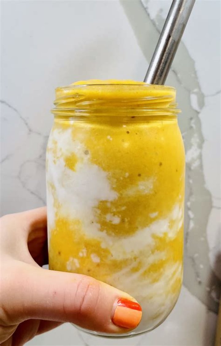 Bella Hadid’s Smoothie Is Perfect For A Healthy-Girl-Summer