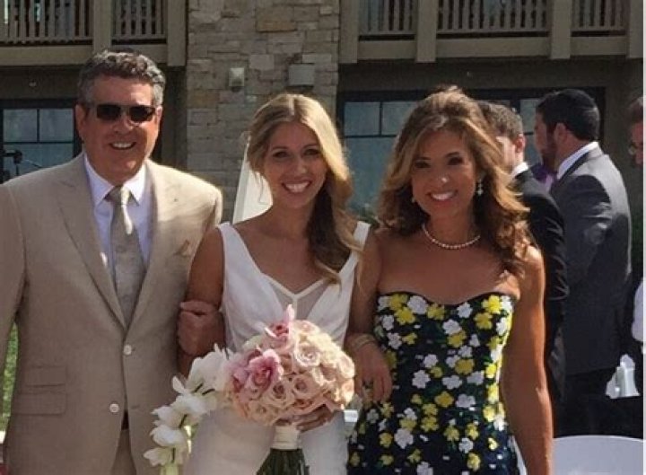 Betty Gilpin Bio, Husband, Body Net Worth and Other Facts to Know