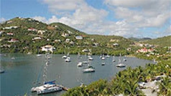 Brad and Ange get into life in the suburbs in Oyster Bay