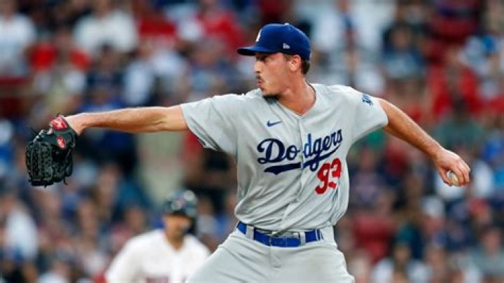 Brewers acquire LHP Bryan Hudson after Dodgers designate him for assignment