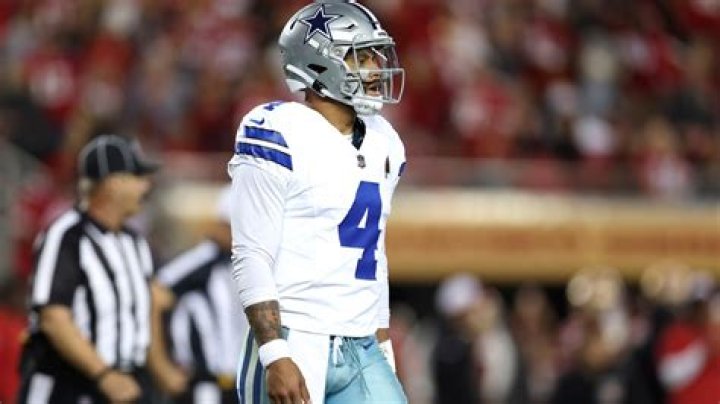 Brock Purdy throws 4 TD passes to lead the 49ers past the Cowboys 42-10