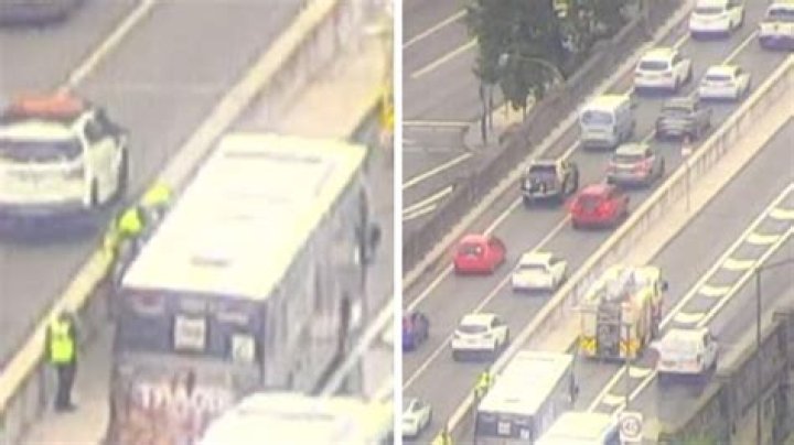 Bus fire atop Sydney’s famed Harbour Bridge extinguished: NSW Police