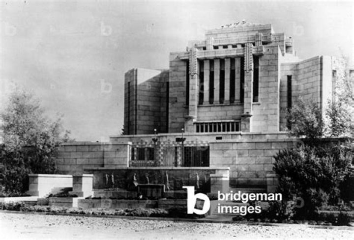 Canada's Mormon town, Cardston thrives for 125 years