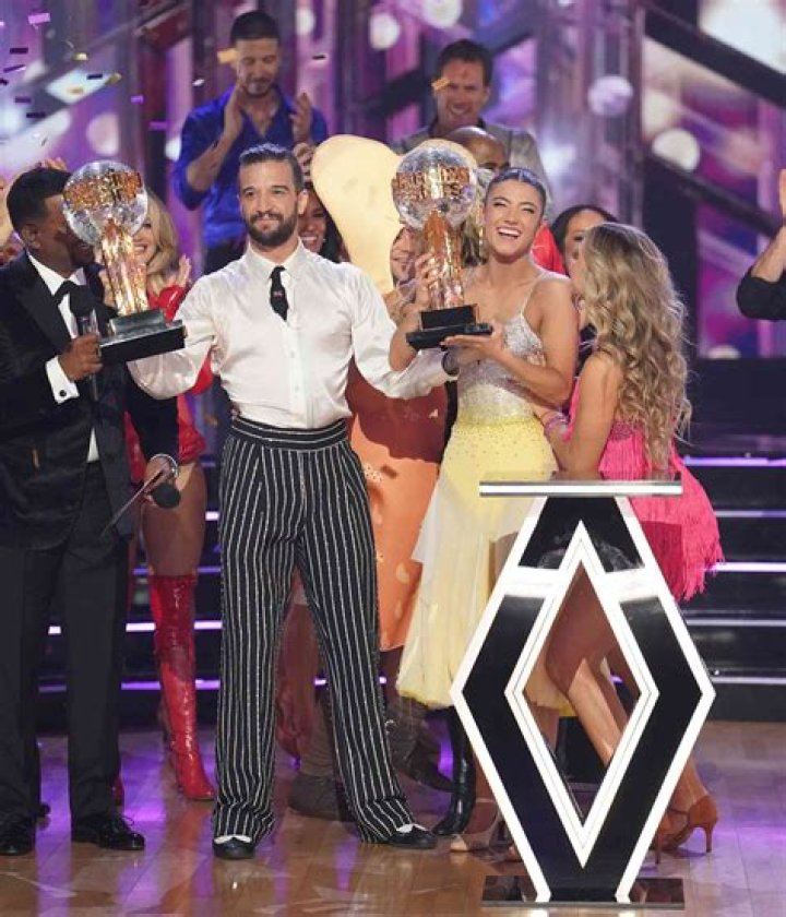 Carrie Ann Inaba's 'Dancing with the Stars' Disney prom night glam: All the details