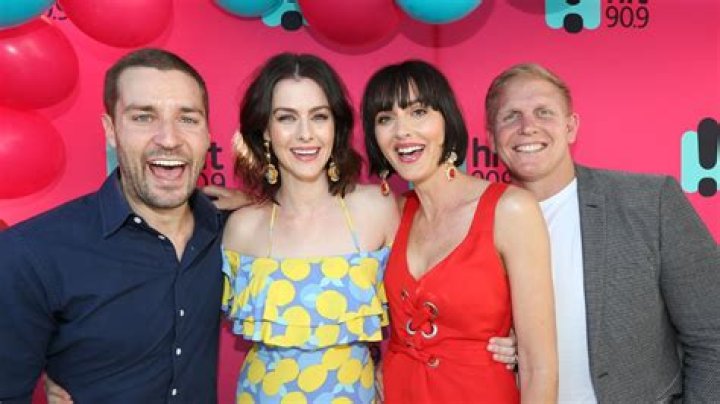 Celebrity homes: HIT105, radio, Lise Carlaw, Dane Carlaw, footy, Eatons Hill, jacaranda trees, Norman Park, family home