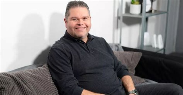 Channel 4 Gogglebox star Jonathan Tapper unveils 3 stone weight loss after Covid scare