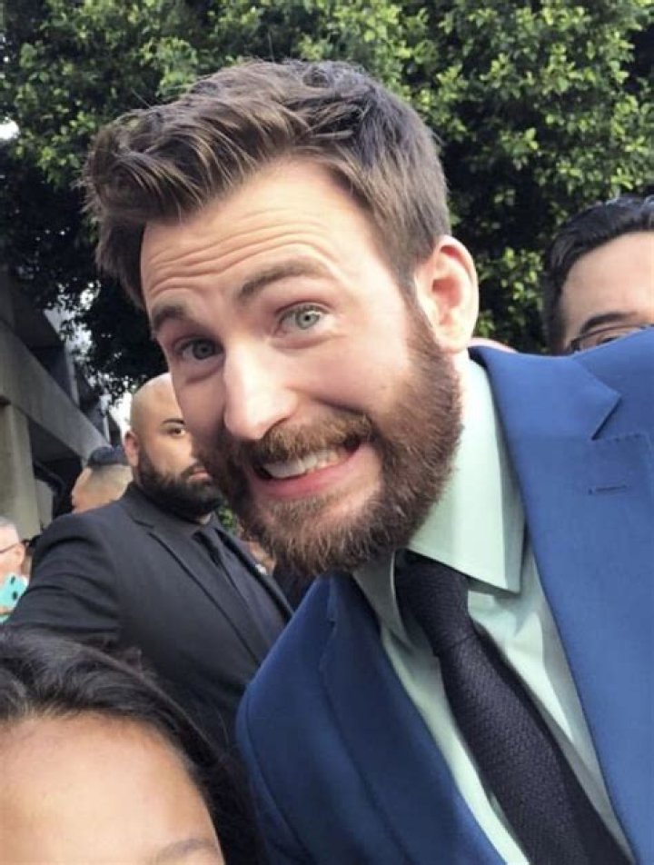 Chris Evans gets fans talking with his very rare selfie