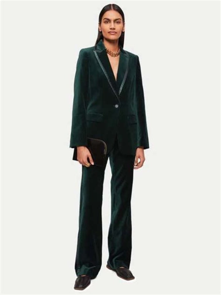 Christine Lampard is an emerald dream in slinky velvet suit