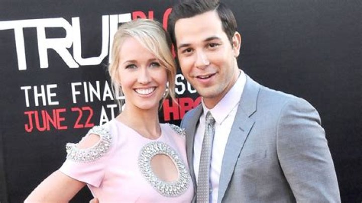 Co-Stars Anna Camp and Skylar Astin Are in Perfect Harmony