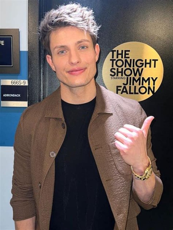 Comedian Matt Rife used to look very different