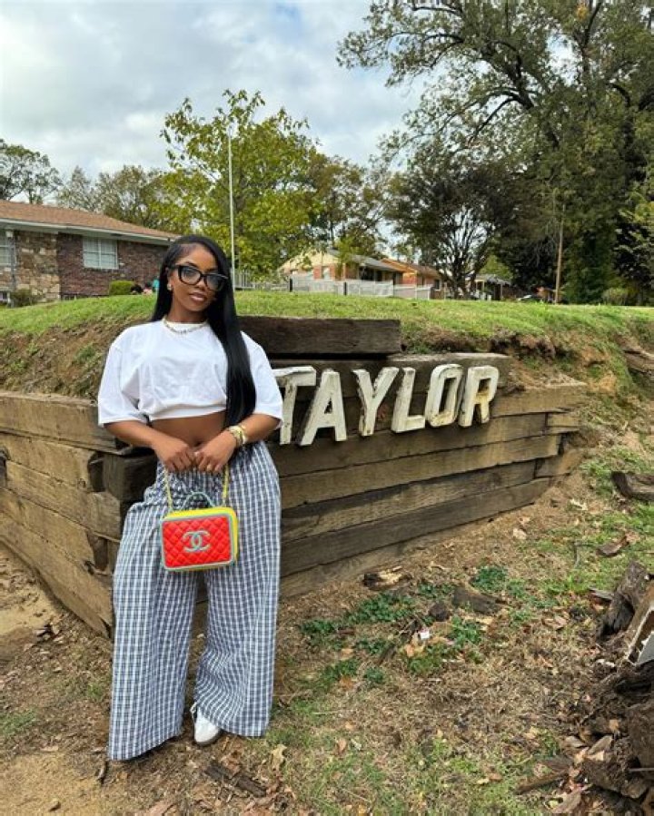 De’arra Taylor – Biography, Net Worth, Family Life of the YouTuber