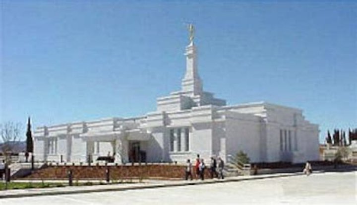 Despite danger, El Paso Latter-day Saints cross border to attend the temple
