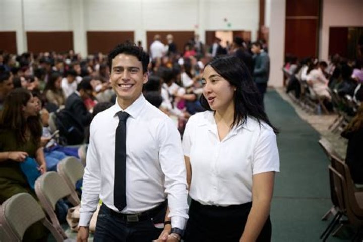 Elder David A. Bednar teaches about faith in Jesus Christ in Mexico