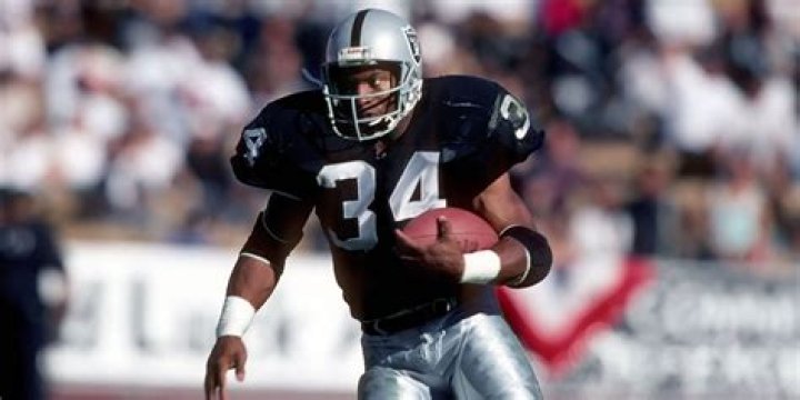 Ex-MLB, NFL standout Bo Jackson gets $21M in blackmail, stalking case