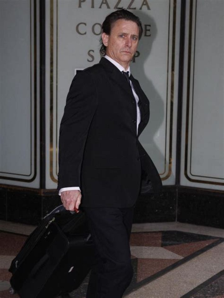 Ex-Qantas pilot Nathaniel Whitehall arrested ahead of sentencing for practising law unlicensed