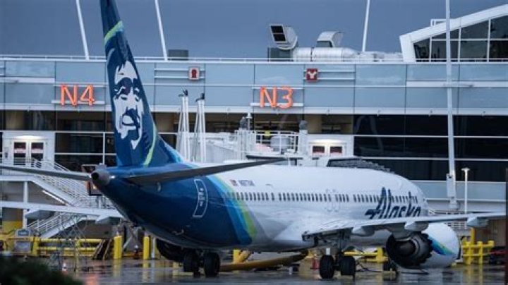 FAA temporarily grounds certain Boeing 737 MAX 9s after Alaska Airlines emergency landing