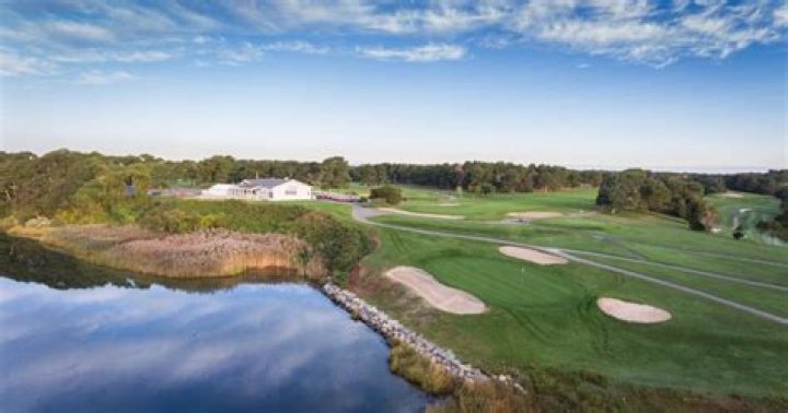 Famed Golf Course Pressured to Allow Women