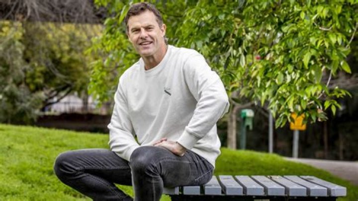 Former AFL star Luke Darcy responds to rumours he’s set for a politics run