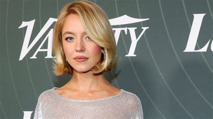 Gen Zer exposes inflation with $100 Cotton On dress