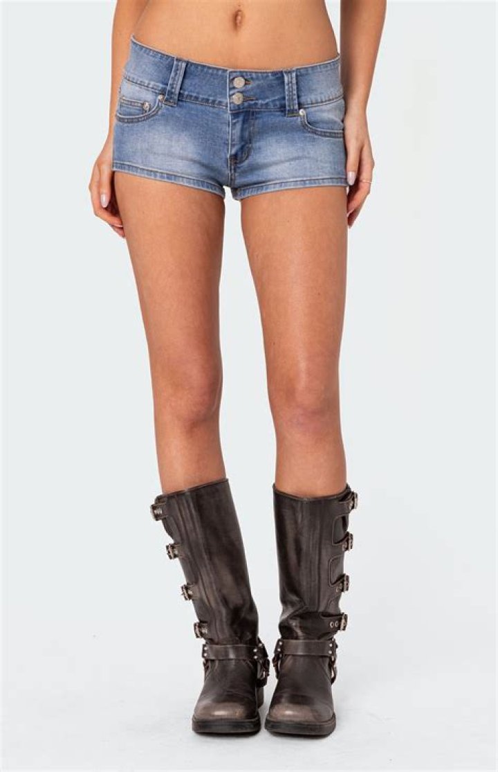 Gwen Stefani stuns in red bikini and tiny denim shorts with fishnets in 'hot' new photo from dressing room