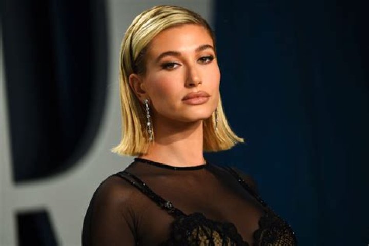 Hailey Bieber Net Worth 2022, Age, Height and More