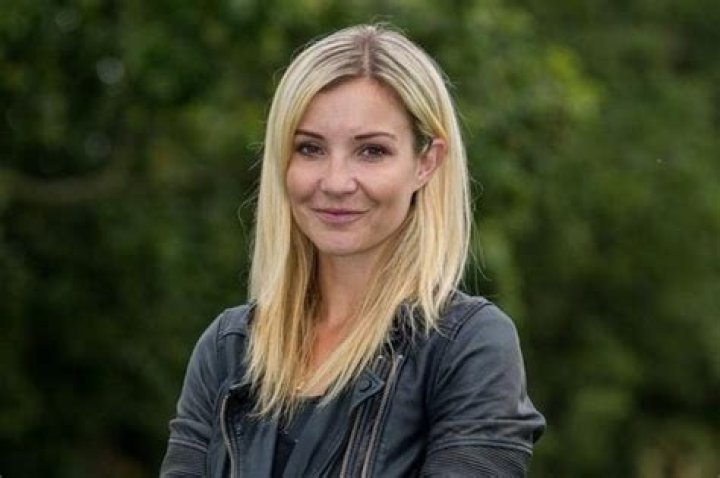 How Much Is Helen Skelton Worth?