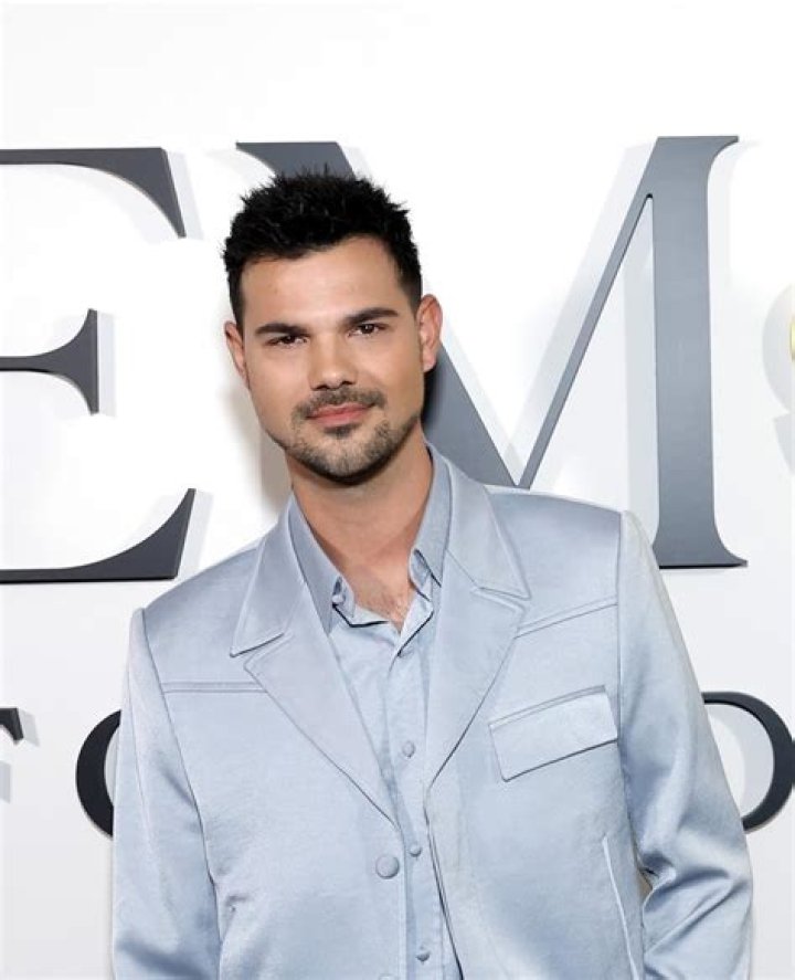 How Rich Is Taylor Lautner?