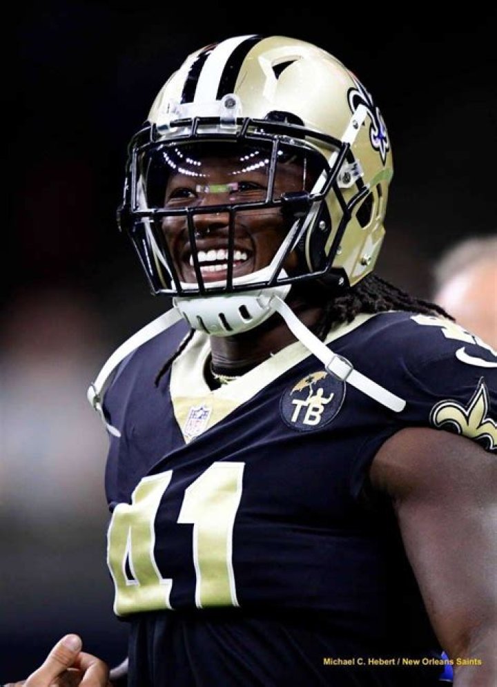 How Tall Is Alvin Kamara?