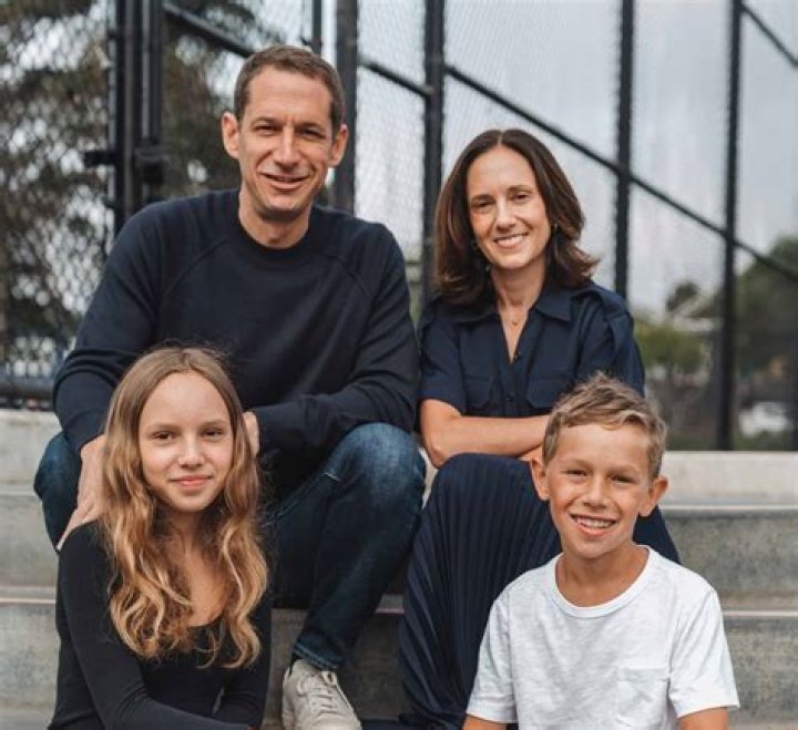 Jeffrey Lurie Wife, Kids, Girlfriend, Family, Divorce, Net Worth