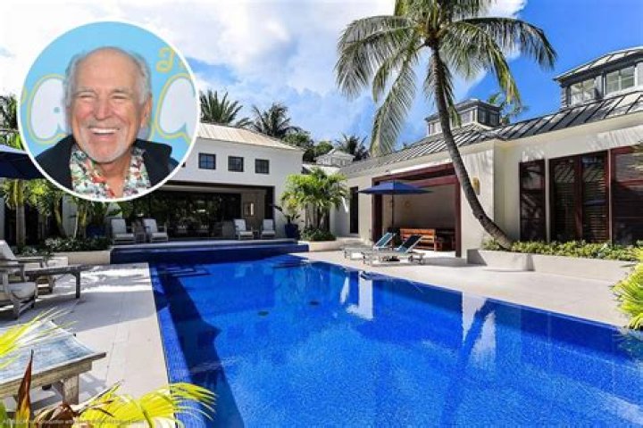 Jimmy Buffett’s Religious Beliefs: Was He Christian Or Jewish?