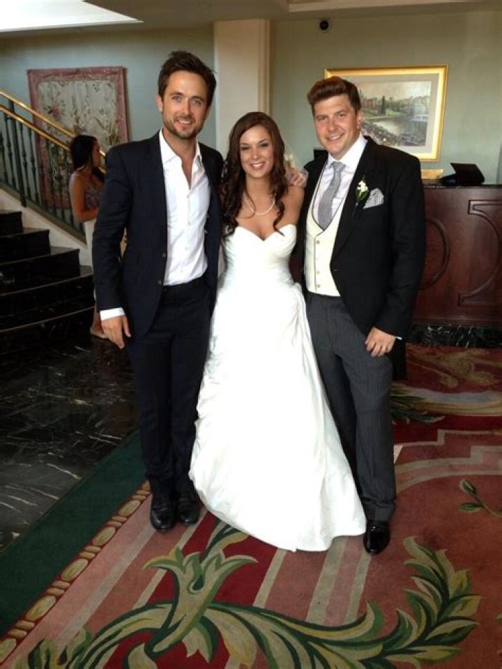 Justin Chatwin – Biography, Married, Wife, Height, Girlfriend, Net worth, Gay