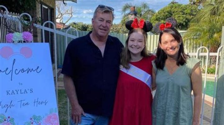 Kayla Newland battles vulvar cancer, warns women to get checked