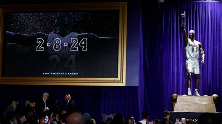 Kobe Bryant immortalized with 19-foot bronze statue at Lakers' arena