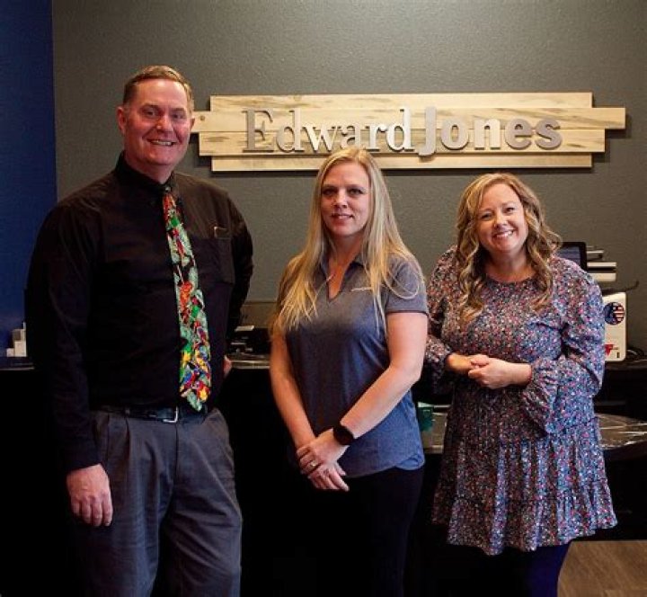 Kristen Windscheffel Obituary Russell, KS, Financial Advisor at Edward Jones Has Died