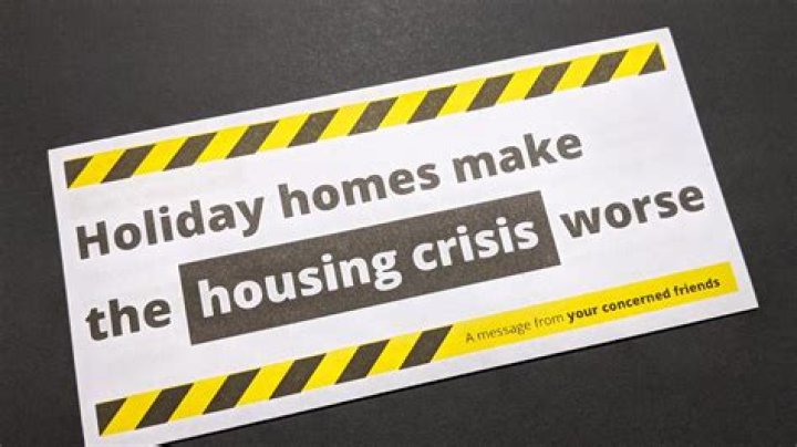 Lorne holiday homes, Airbnbs targeted in letter drops amid cost of living crisis