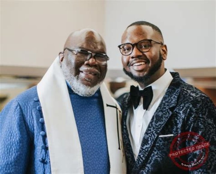 Lucy Liu – Bio, Married, Husband, Son, Age, Height, Net worth, Ethnicity