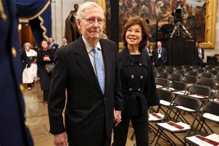 Mitch McConnell Wife, Have Net Worth, Kids (Daughters), Is He Gay?