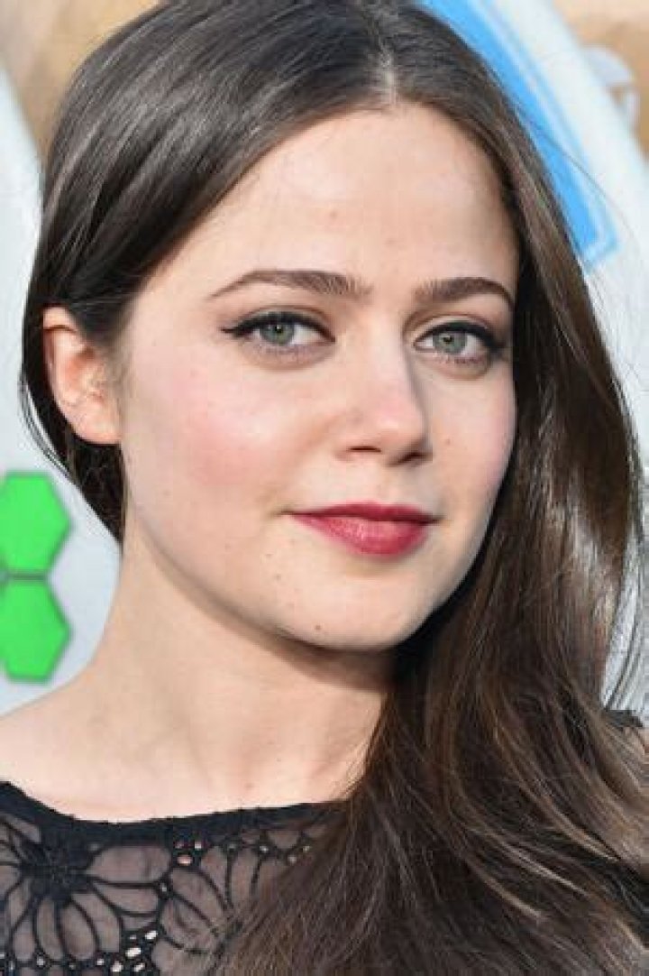 Molly Gordon Biography