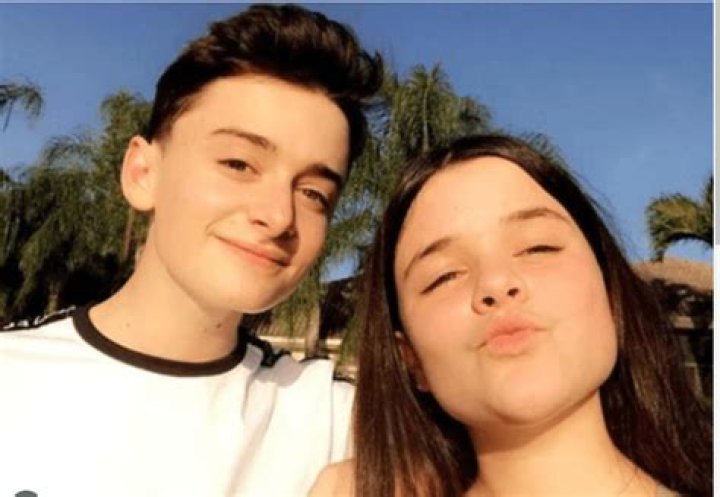 Noah Schnapp Siblings: Who Is Chloe Schnapp?