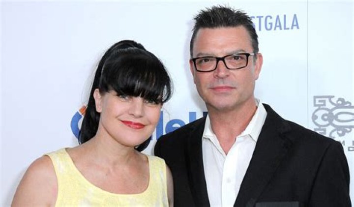 Pauley Perrette Husband (Michael Bosman), Net Worth, Tattoos, Dead or Alive, Kids