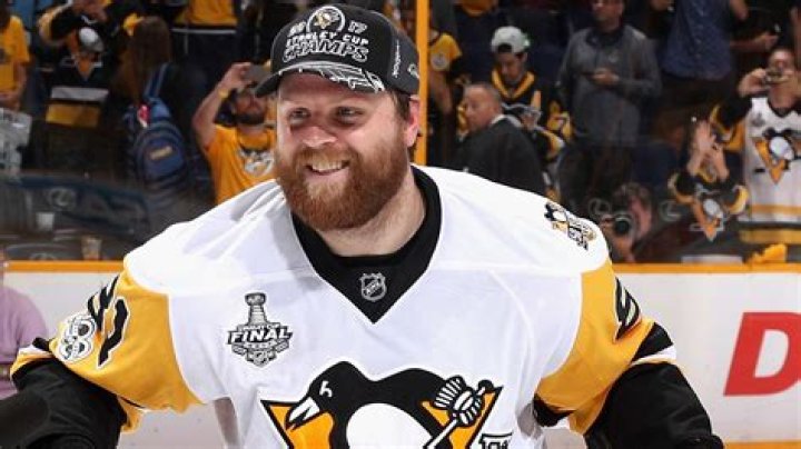 Phil Kessel bio, college, wife, net worth, height, parents