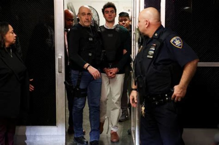 Prosecutors won't seek death penalty against men charged in Whitey Bulger's prison killing