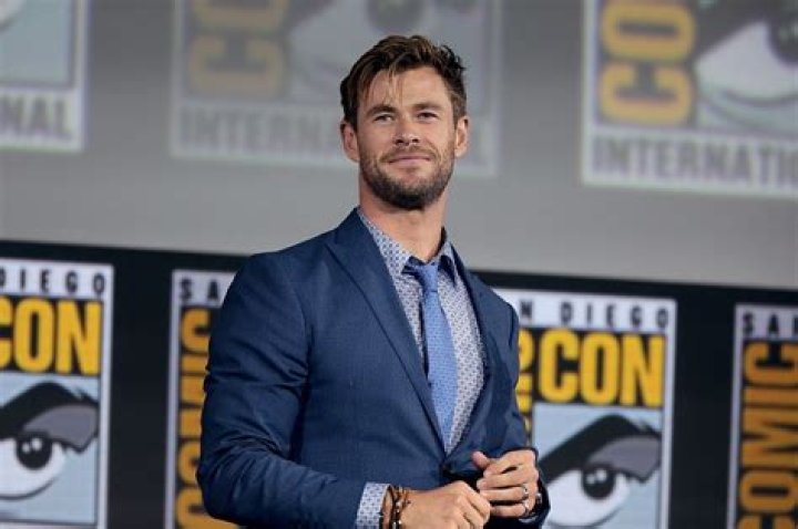 Quel est la taille de Chris Hemsworth ?