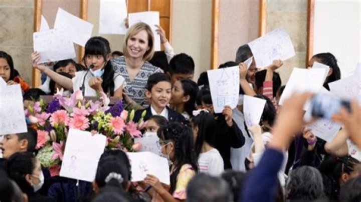 Relief Society, Young Women, Primary leaders teach in Mexico