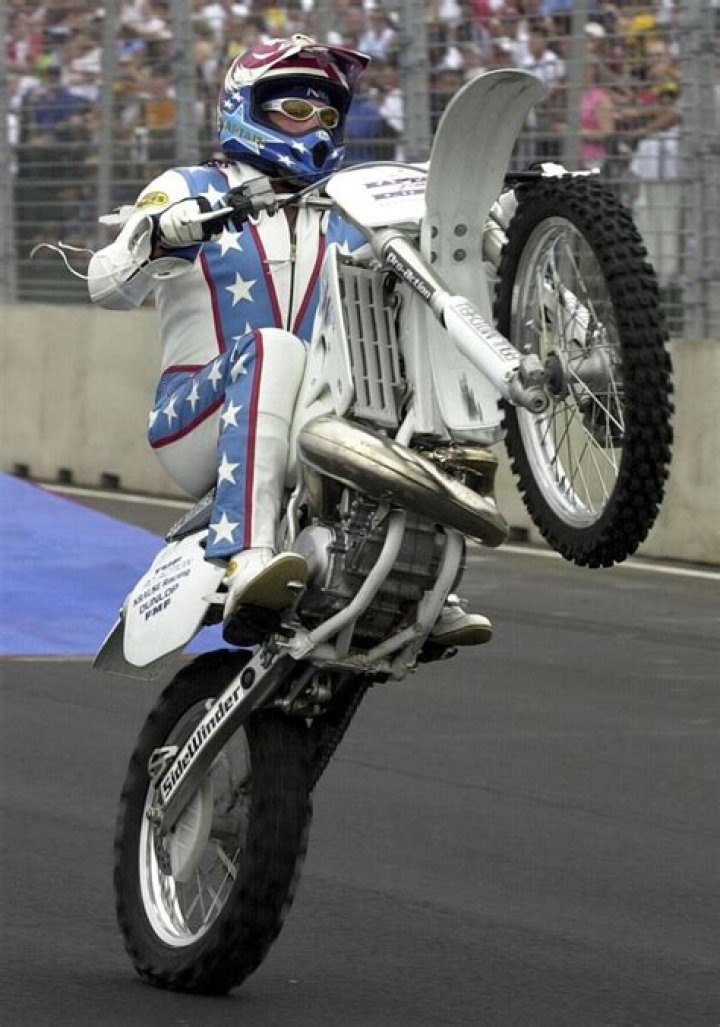 Robbie Knievel, daredevil son of Evel Knievel, dies at 60