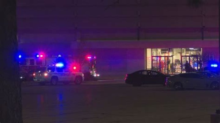 Search for suspects continues in Christmas Eve Colorado mall shooting that left 1 dead, 3 hurt
