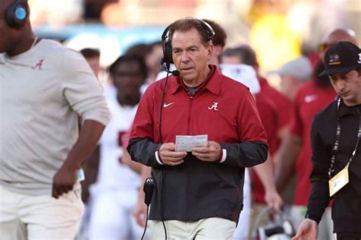 Sports world reacts to Nick Saban announcing he's retiring as coach of Alabama